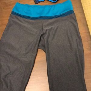 champion small grey cropped leggings